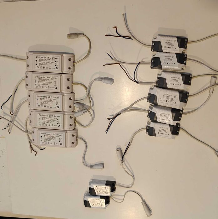 Dimmable LED Transformers with Adjustable Brightness440411313218539521