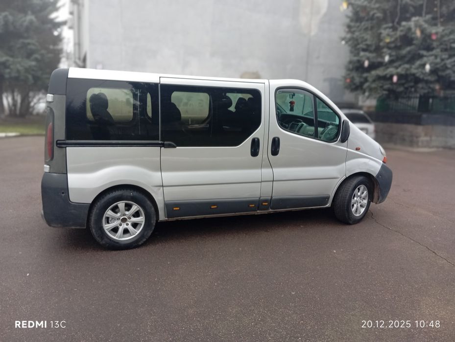 Продам Опель віваро 2002р. 1.9 100ка
