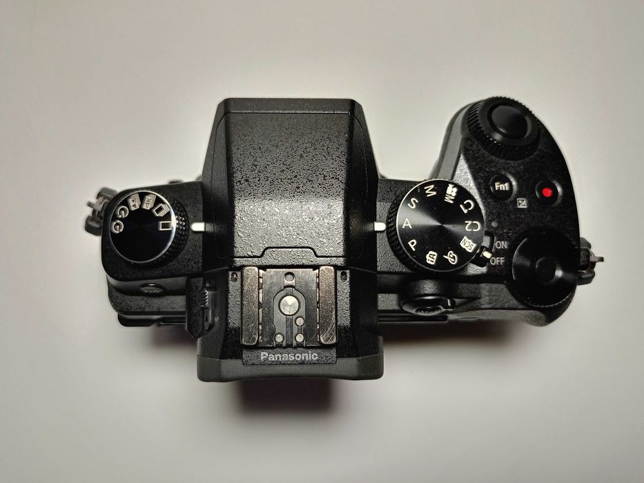 Panasonic Lumix G81 [G80/G85] + 2 baterias + carregador + mala