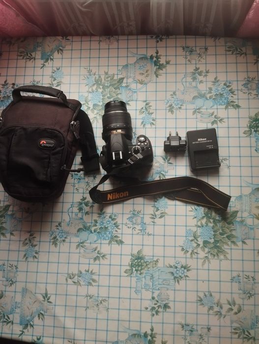 Фотоапарат Nikon D3100