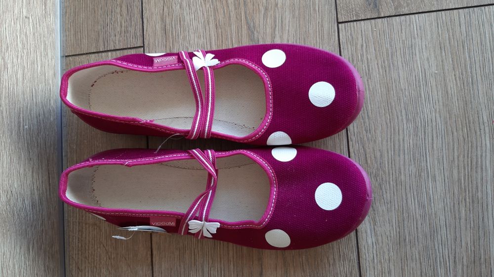 Nowe kapcie Viggami rozm 36 jak 34 długość wkładki ok 22