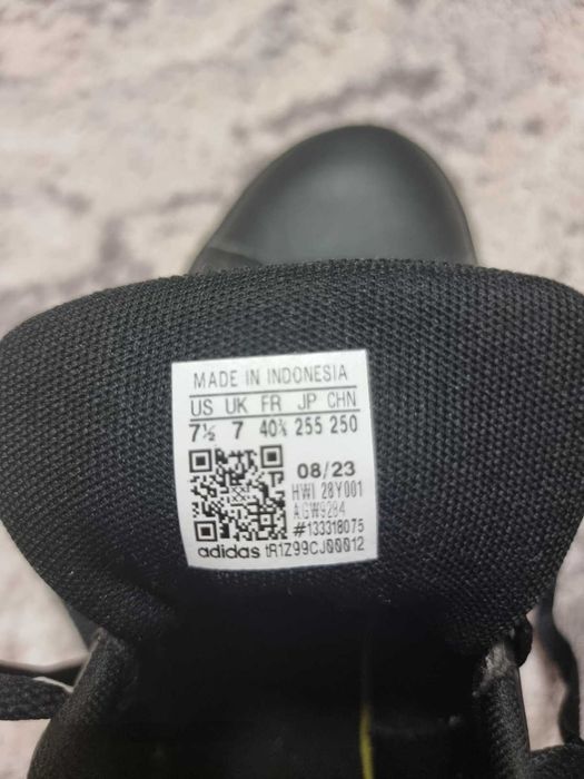 Продам кросівки ADIDAS