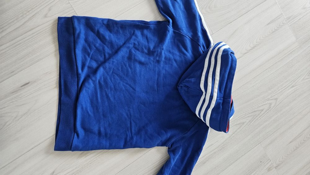 Niebieska bluza nike adidas 128 122