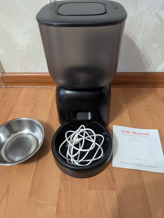 Автоматична годівниця (кормушка) для собак та котів