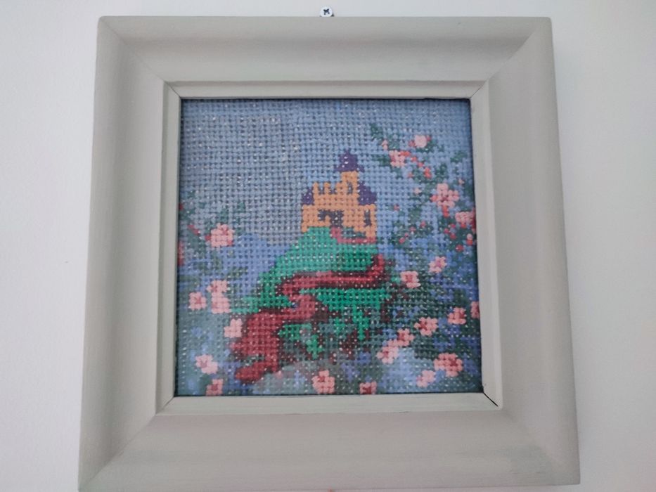 Obrazki ręcznie haftowane