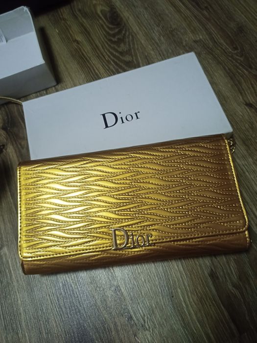 Клатч в стилі Dior