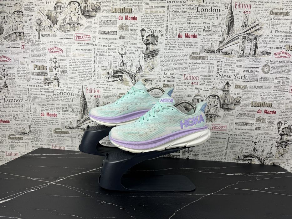 Оригінал Розмір 42 Кросівки Hoka One One Clifton 9 Взуття