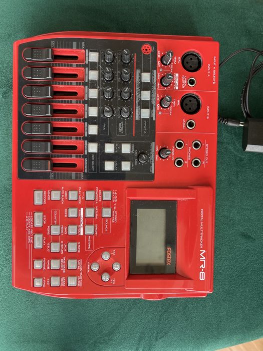 Gravador digital Fostex Multritracker MR-8