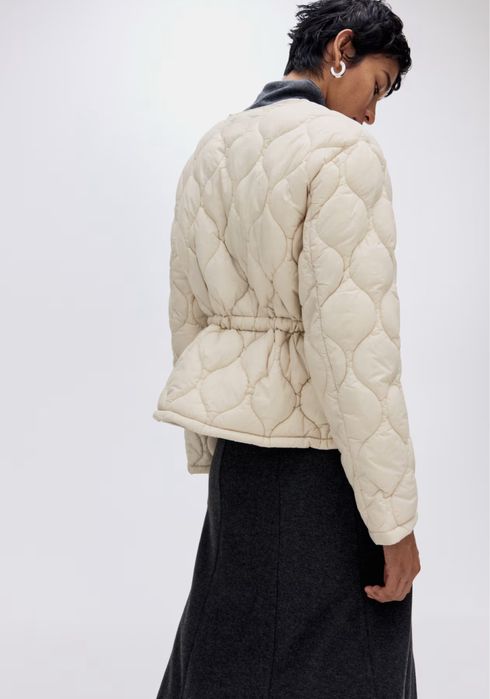 Стьобана куртка hm S