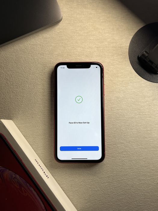 iPhone XR 64gb, RSIM, Product RED.