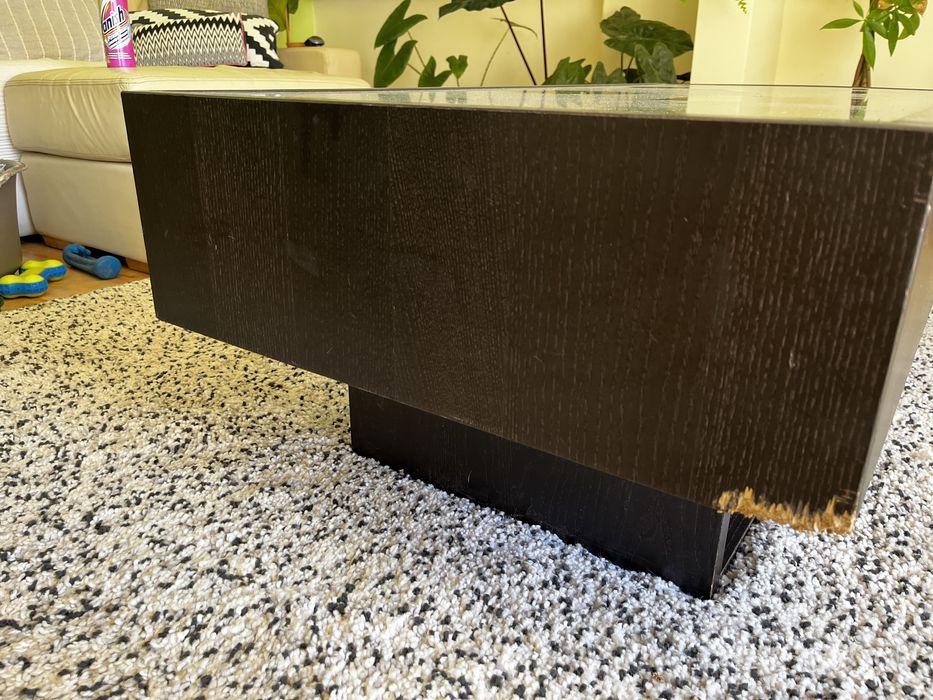 Mesa de centro Ikea, com vidro no tampo64751701648515123