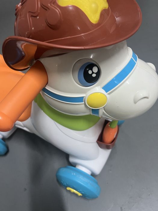 Cavalo Chicco com caixa Novo