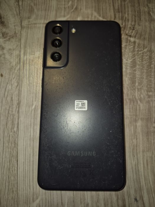 Samsung Galaxy S21 FE 5G + czarne etui
