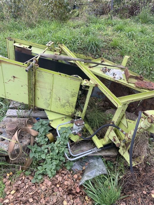 Prasa kostkująca John Deere 342