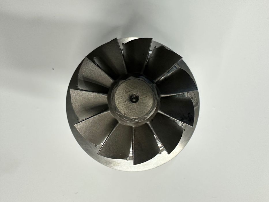 Turbosprężarka John Deere 7630,7730,Clas Ares 617,657 Nowa Chra