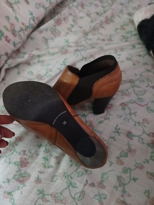 Botins tamanho 38