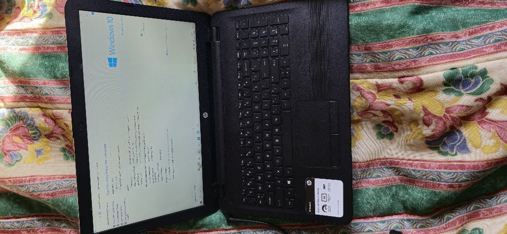 Computador hp . .427553639807723520