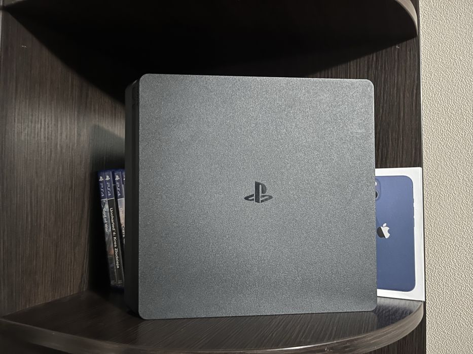 Playstation 4 slim 1 TB