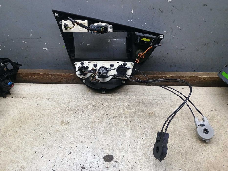Panel Nawiewu Klimatyzacji z Linkami Ford Focus I MK1