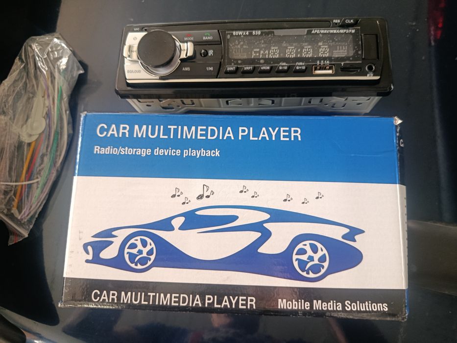 Rádio automóvel com bluetooth