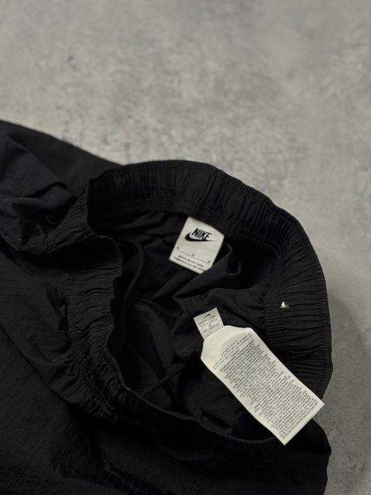 Нейлонові спортивки Nike на утяжках