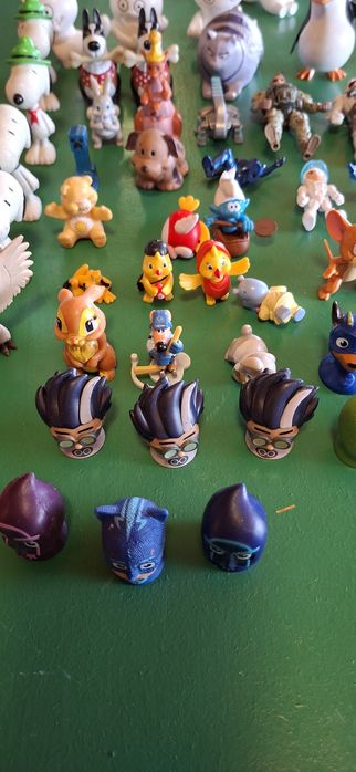 różne figurki z bajek