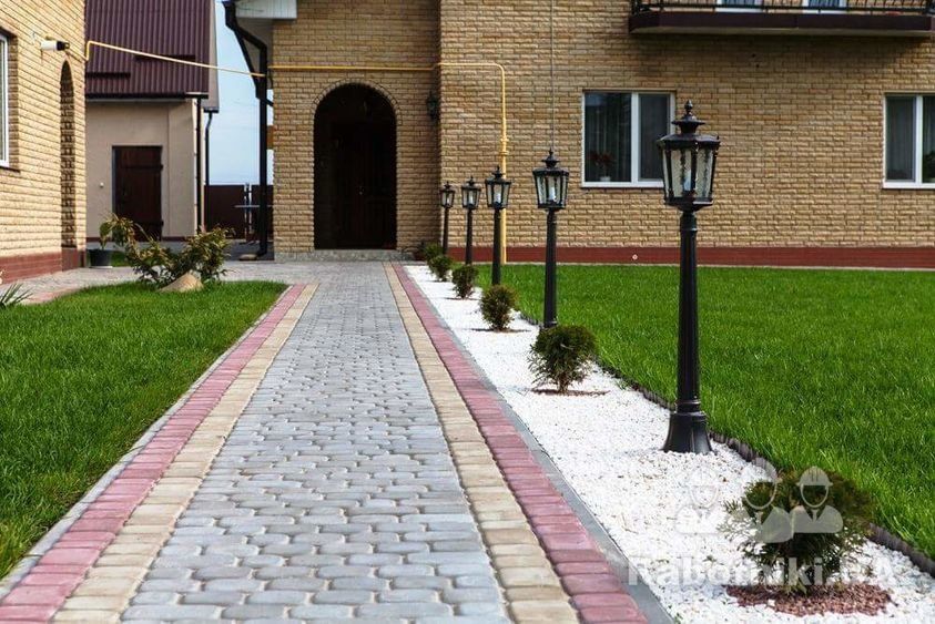 Укладка тротуарної плитки