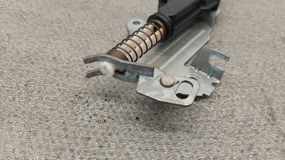 Pistola do fecho da mala FORD Fusion (JU_)
