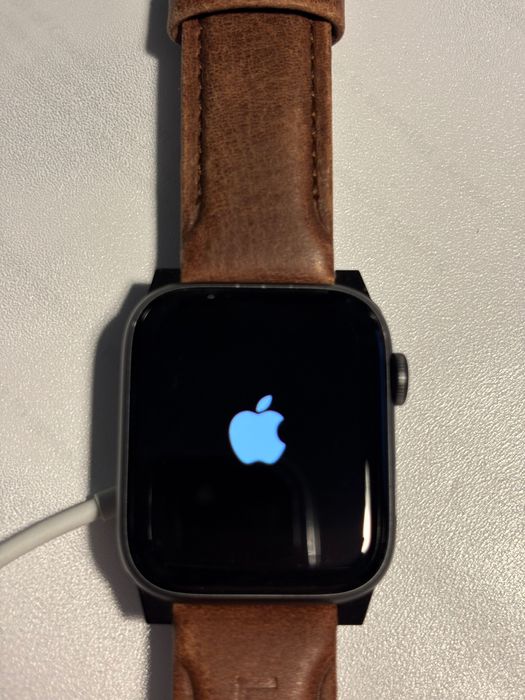 Apple iWatch Series 4, 44mm, Preto, bracelete loop desportiva preto