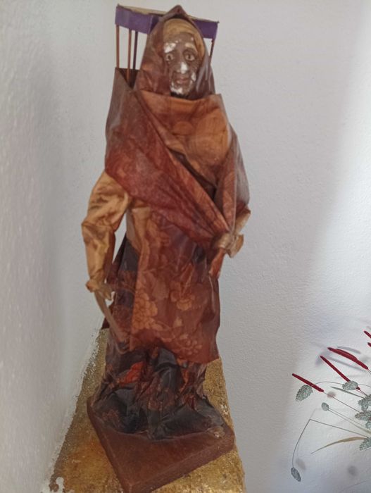 Escultura de arte mexicana em papel