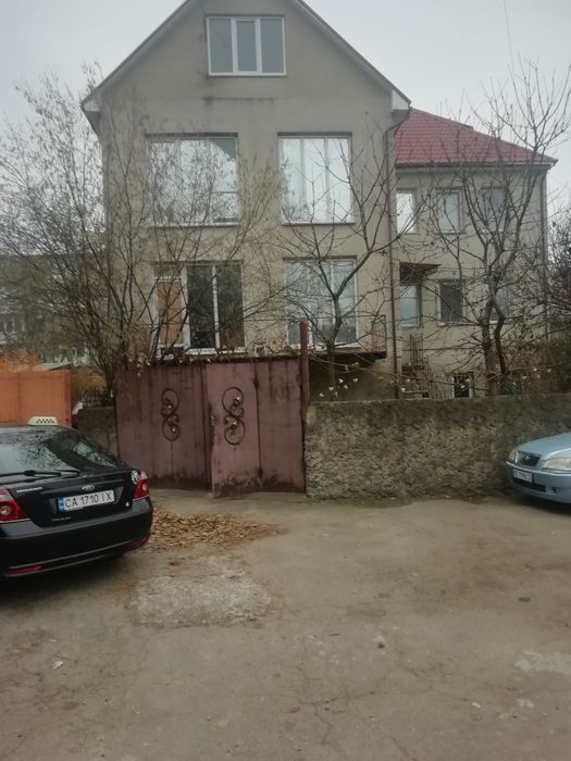 Посуточно большой дом в центре