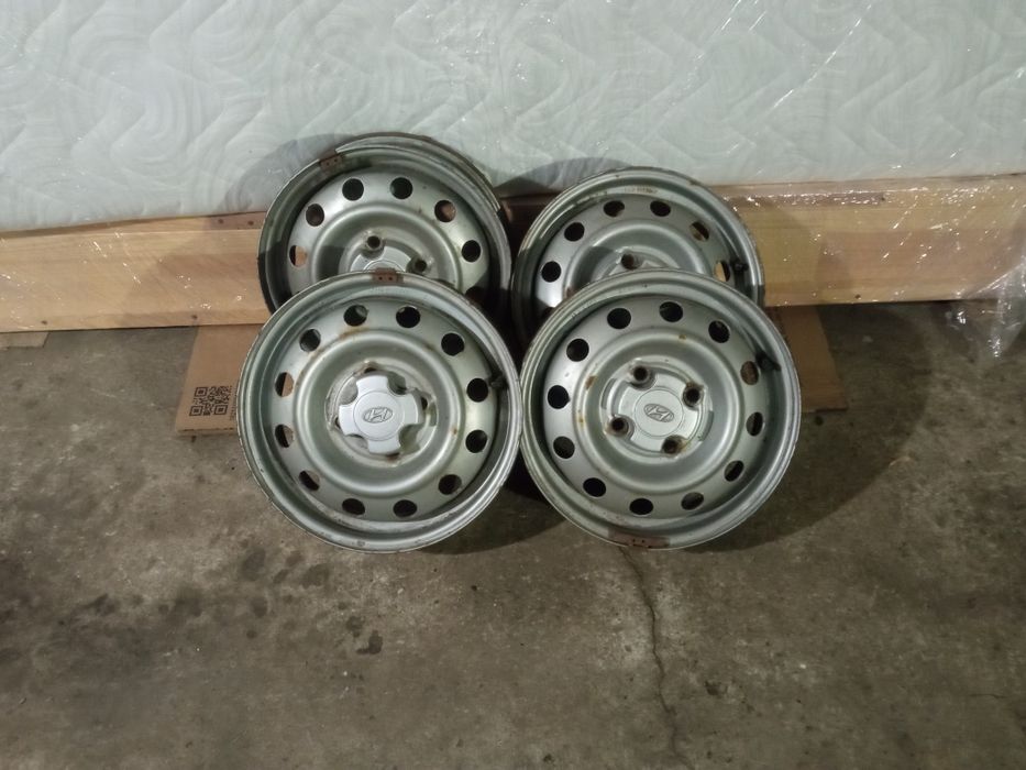 Продам комплект дисків R 13 4х100