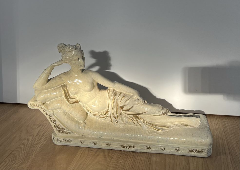 Representação de uma dama antiga