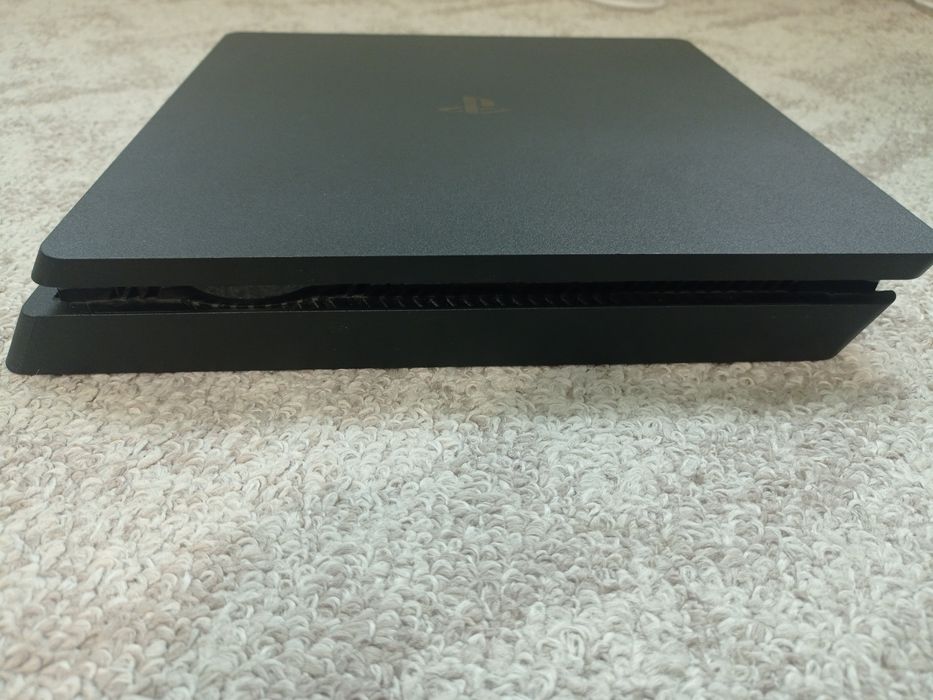Playstation 4 Slim 1TB