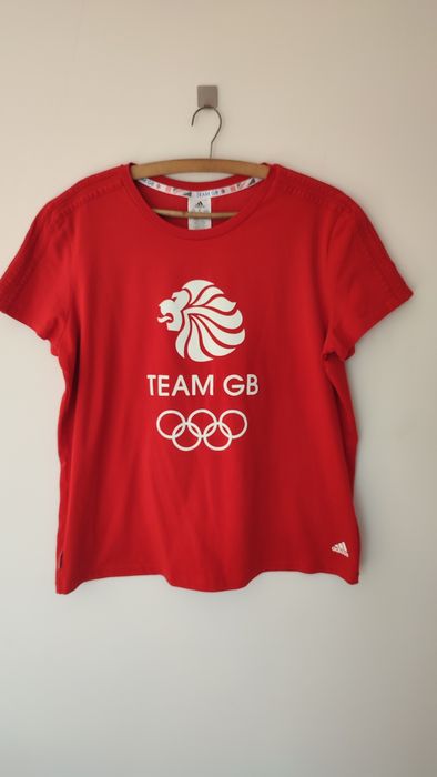 Czerwony t-shirt adidas