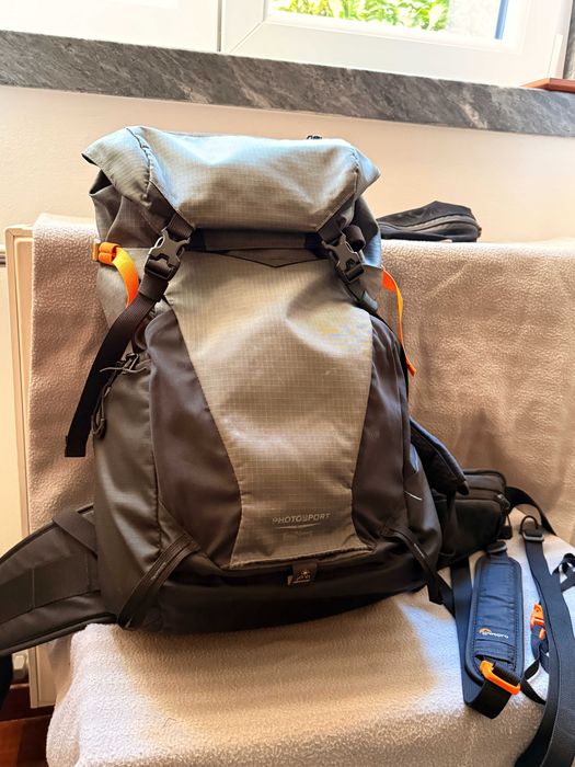 Mochila Fotográfica Lowepro LOWEPRO PhotoSport BP 15L AW III