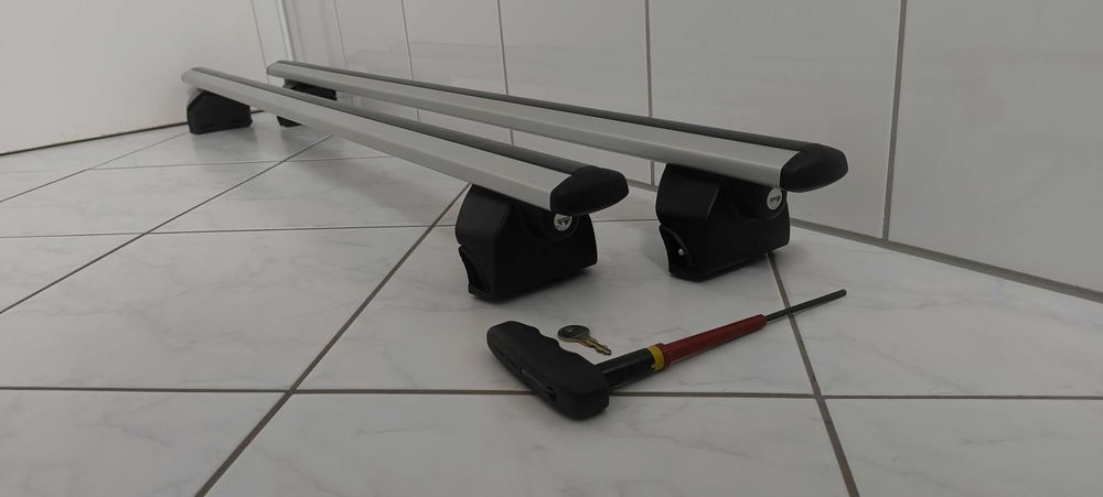 Bagażnik dachowy Skoda Octavia II na relingi oryginalny aluminiowy zamykany BDB stan