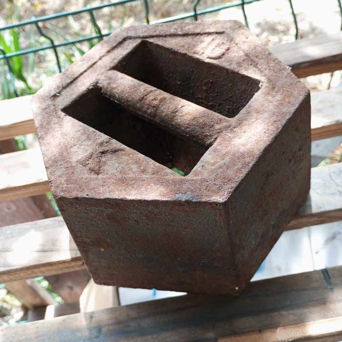 Antiguidade. Peso antigo 10 kg.