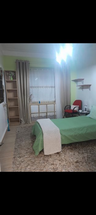 Alugo quarto Portela Sintra