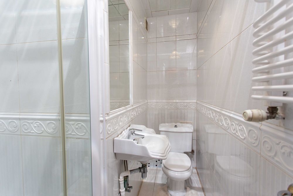 Центр. Вул. Липова. З кімнати. Звітні документи. Квартира подобово