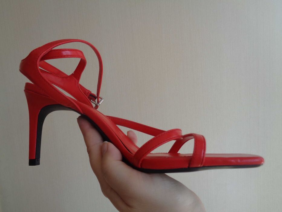 sandałki damskie Bershka 38 buty wintage prezent sandały szpilki