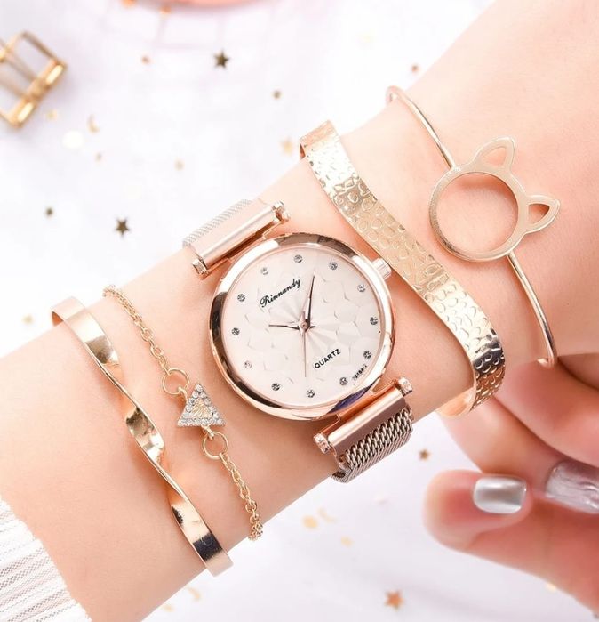 Zegarek damski plus 4 bransoletki