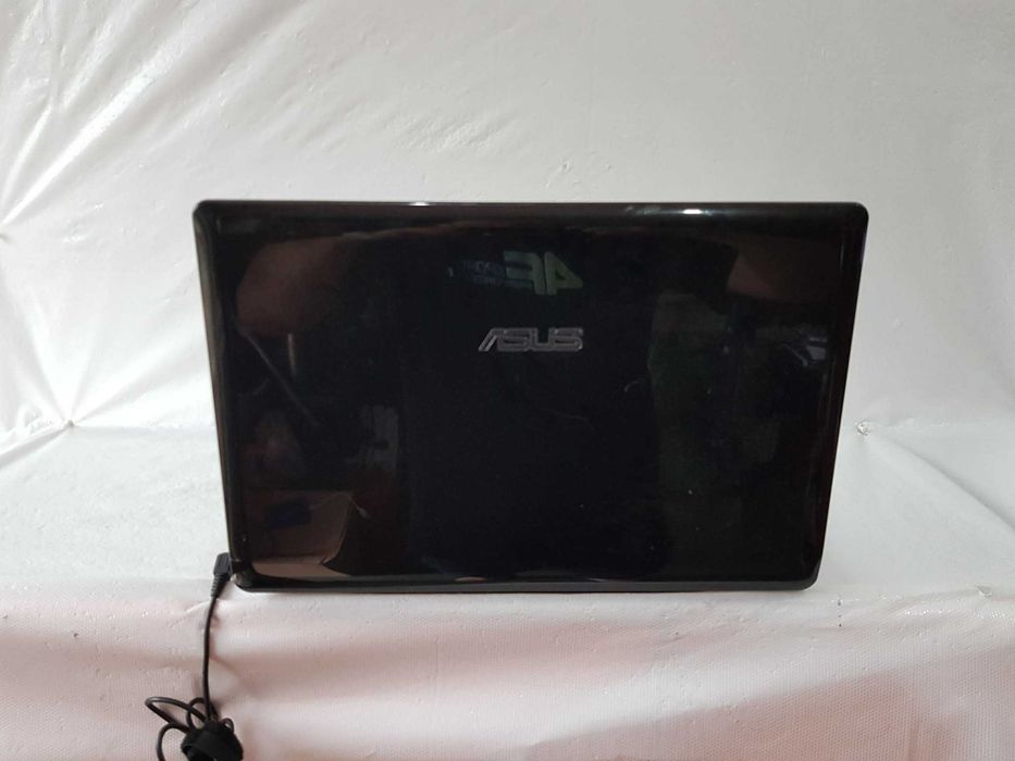 Laptop Asus X52J Intel i3/3GB/SSD 256/Radeon HD5000/Win 10
