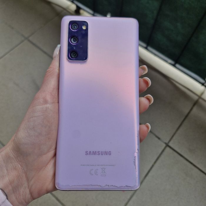 Samsung S20FE uzywany ładny stan