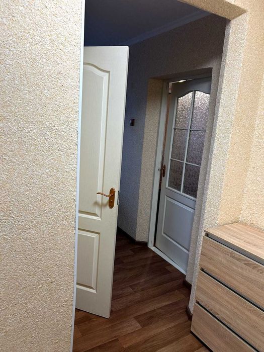 Продається 1-кімнатна квартира в центрі селища Малинівка від власника