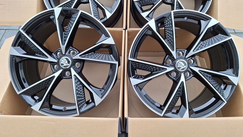 Nowe Alufelgi 5x112 R18 Audi A3 A4 A6 A7 Q3 Q5 Skoda Superb Vw Golf