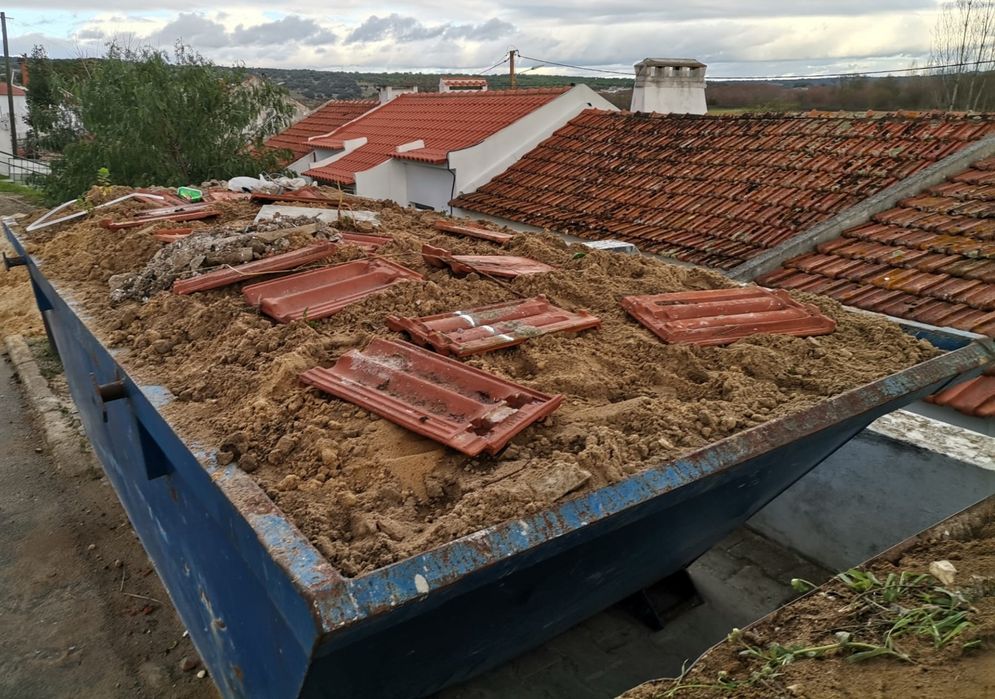 CONTENTORES para entulho de obras resíduos industriais e jardinagem