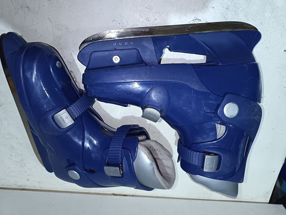 Łyzwy hokejowe ONTARIO regulacja 37-40