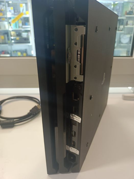 Konsola Sony Ps4 Pro 1tb +pad +okablowanie Komis Madej Sc