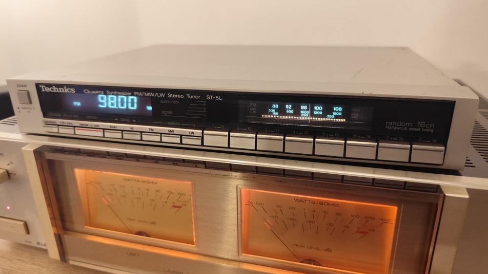 Tuner AM/FM Stereo Technics ST-5 (82-84)